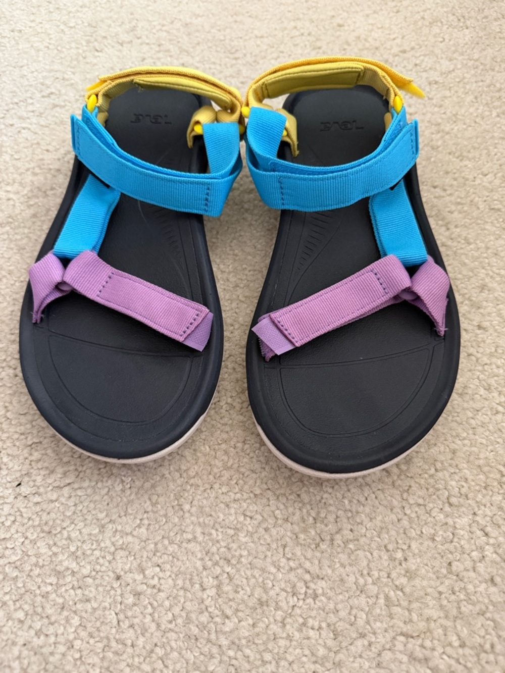 Women’s Hurricane XLT2 Women's Sandal Size 10 - Multicolor NWB never worn